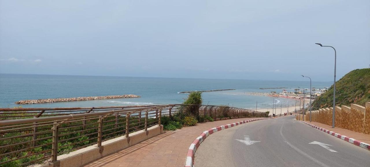 הנביאים 1 נתניה Naveim Apartment エクステリア 写真